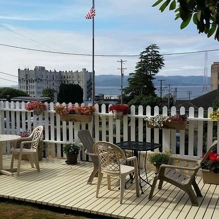 Rose River Inn B&B Астория Екстериор снимка