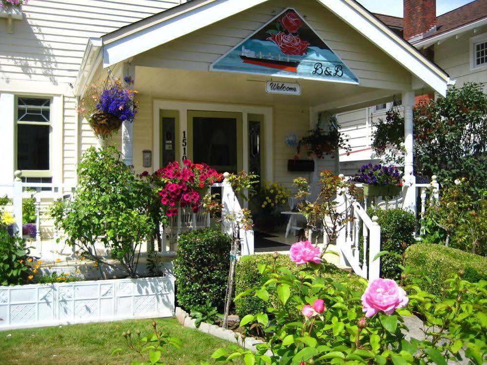 Rose River Inn B&B Астория Екстериор снимка